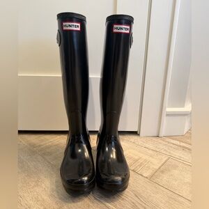 Women’s tall Hunter boots size 7 black